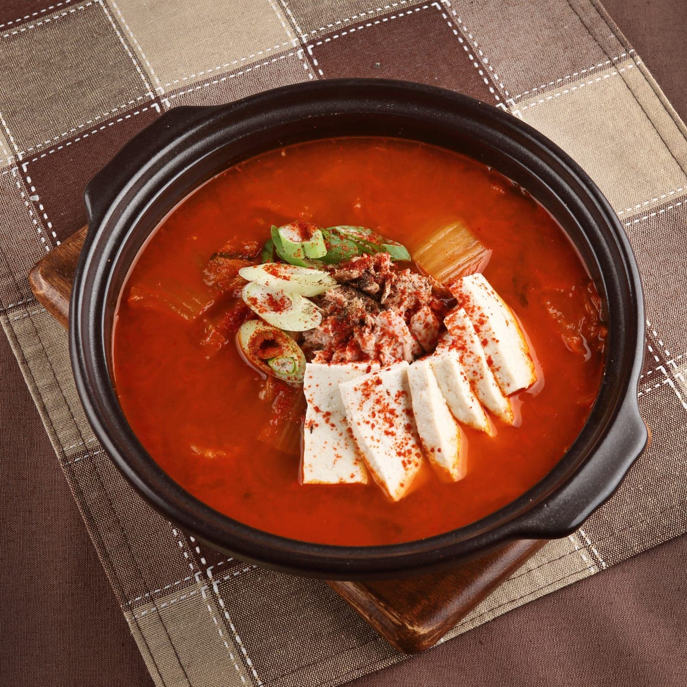 Kimchi Jjigae at Home Guide 2026: Stew Packs, Tofu, Rice, and What To Buy