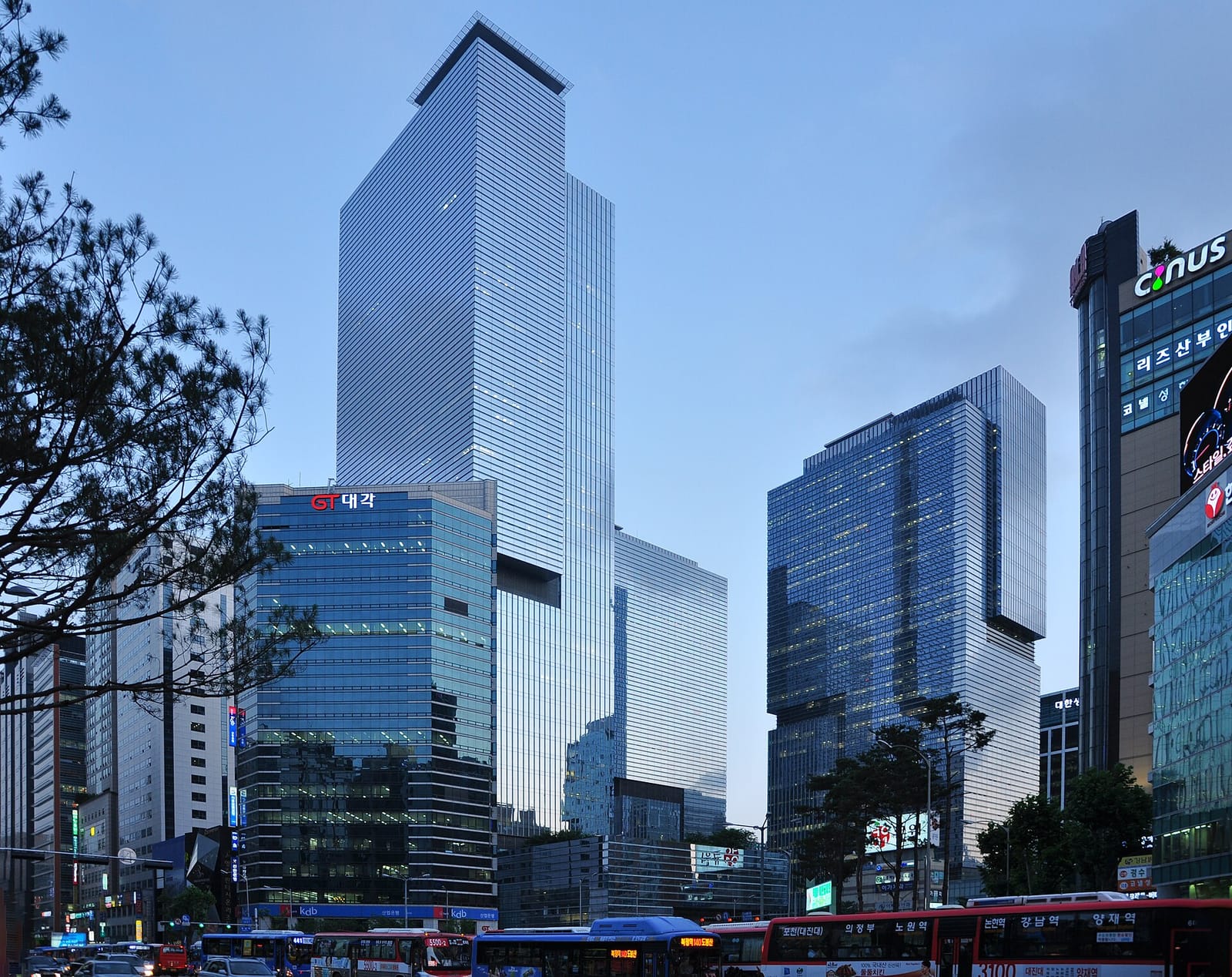 Samsung headquarters complex in Seoul representing large-company employment