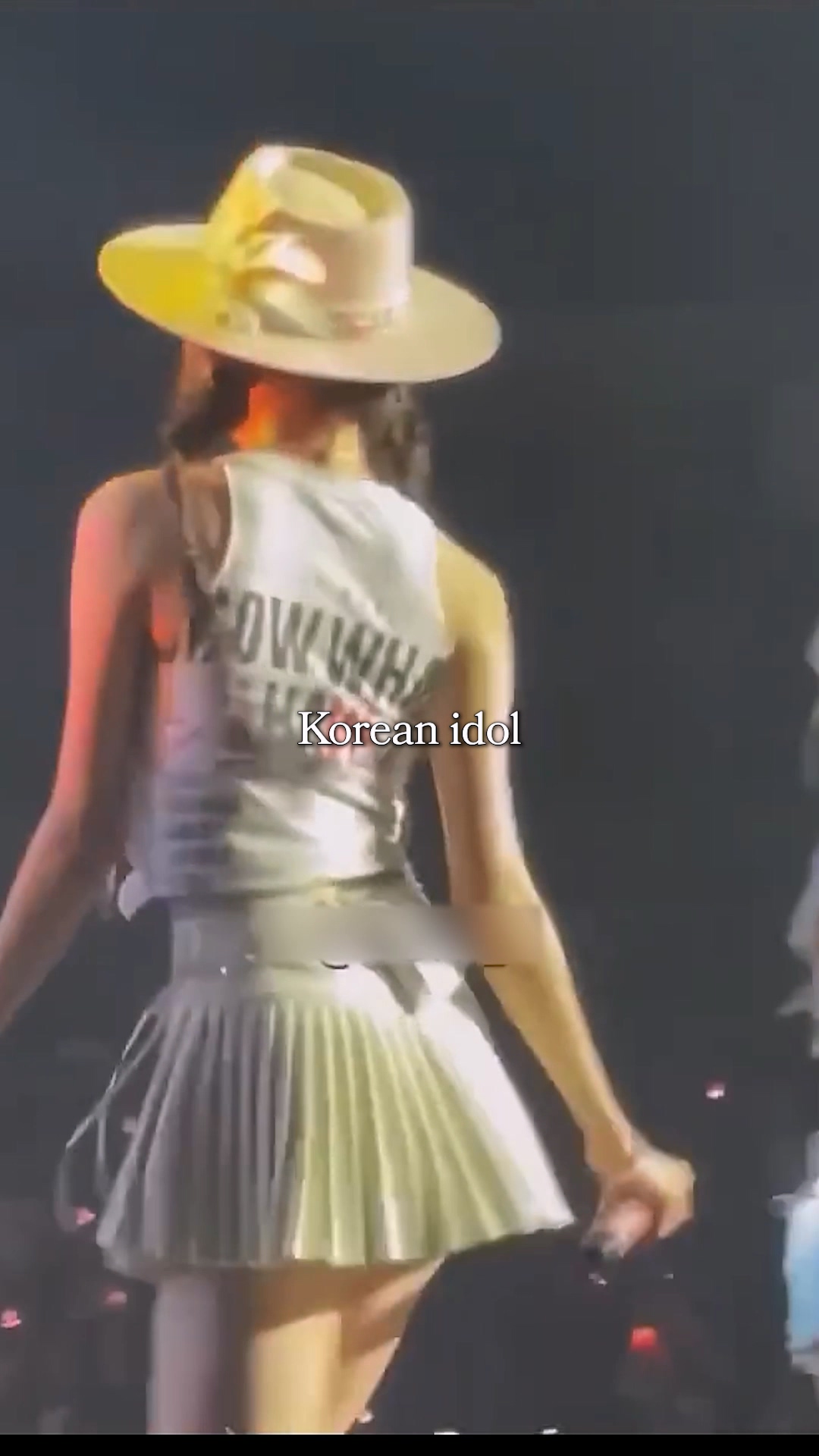 Jang Wonyoung K-pop idol image frame from EpicKor video