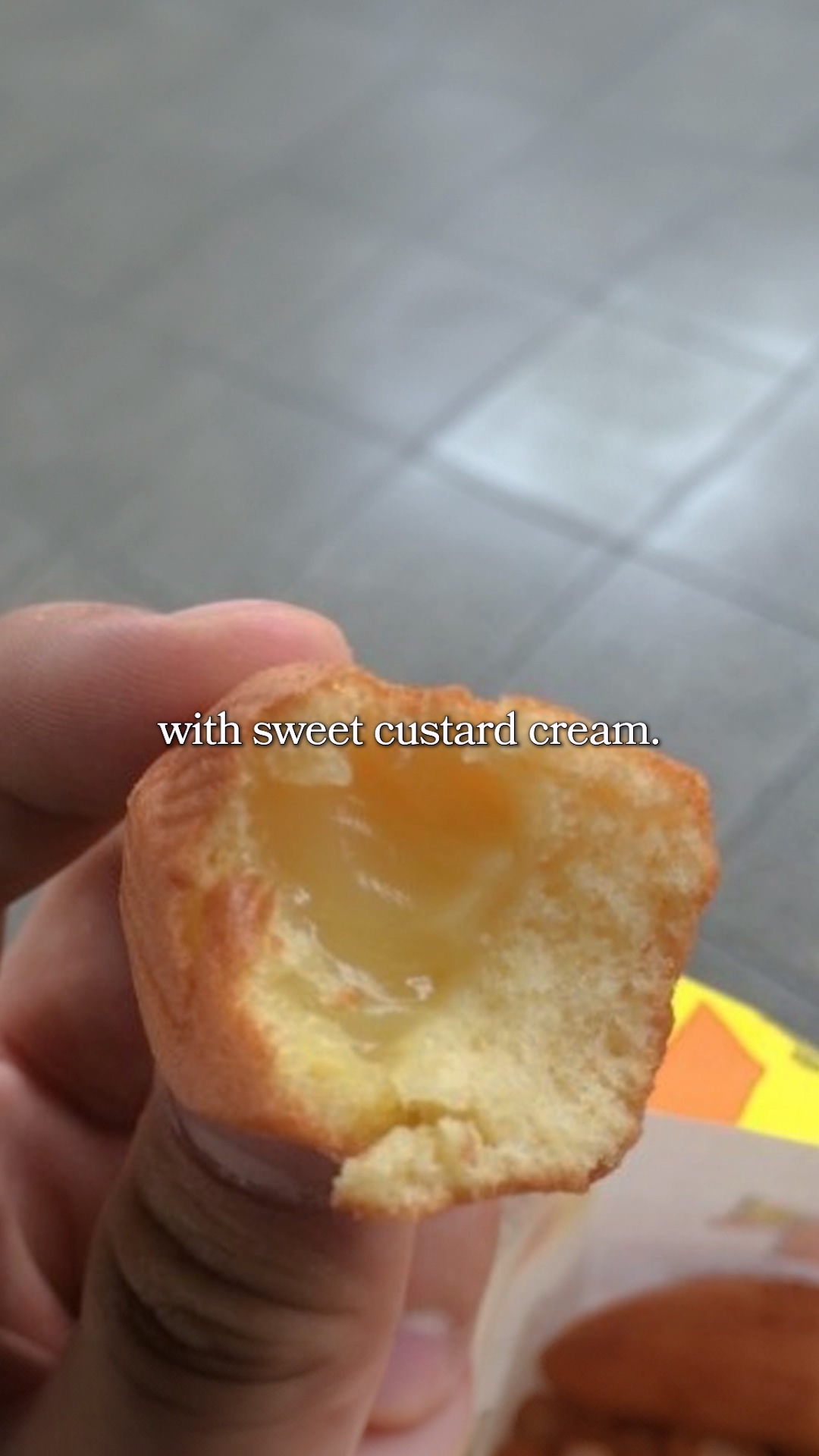 Deli Manjoo warm custard snack frame from EpicKor video