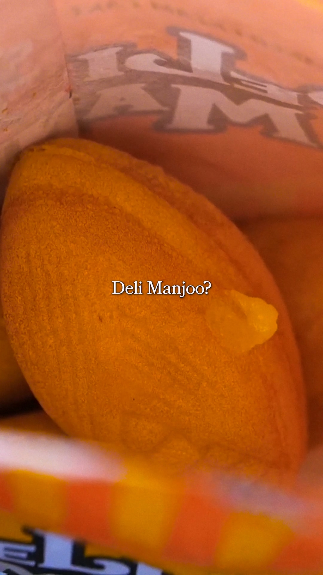 Deli Manjoo subway snack smell frame from EpicKor video