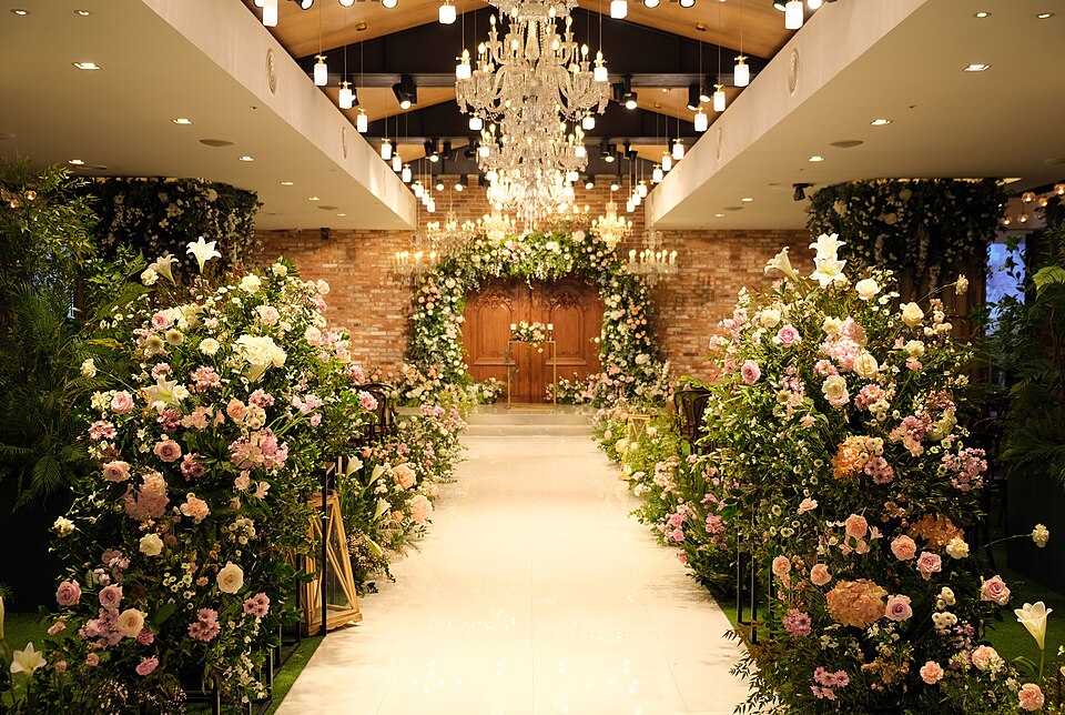 Korean Wedding Guest Guide: Money, Dress Code, and Customs