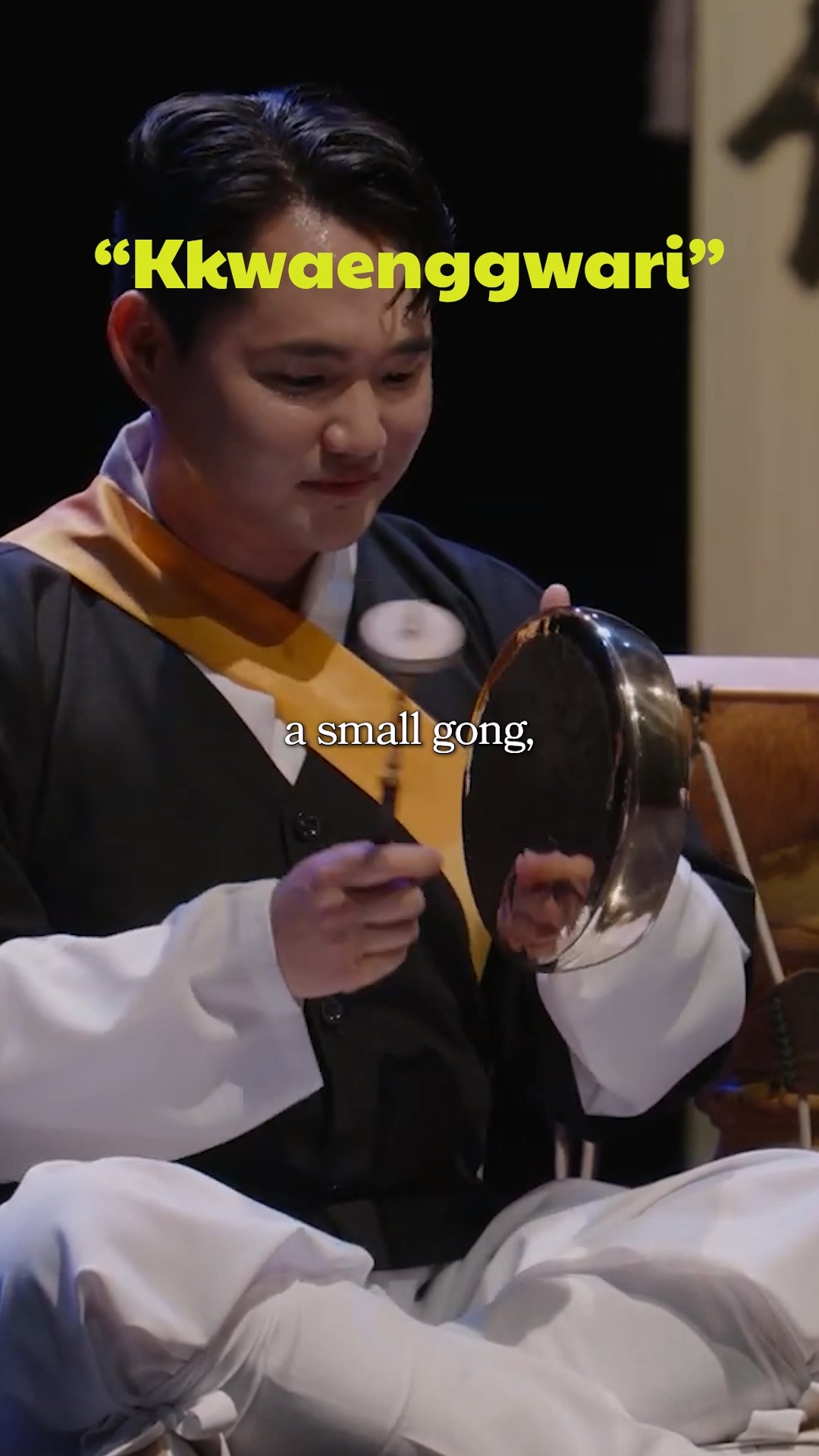 Tourists participating in a Samulnori workshop