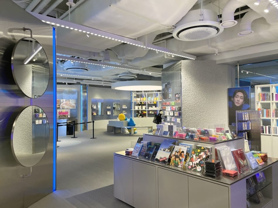 K-Pop Merch in Korea: Lightsticks, Photocards, and Pop-Up Stores