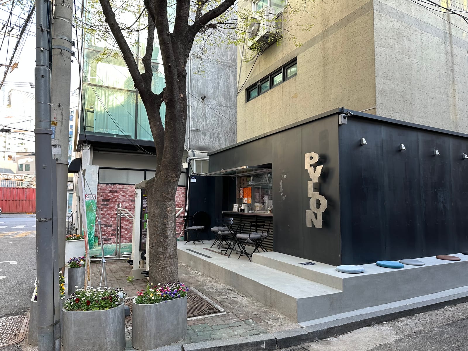 Seongsu vs Hannam Guide: Seoul's Trend Neighborhoods