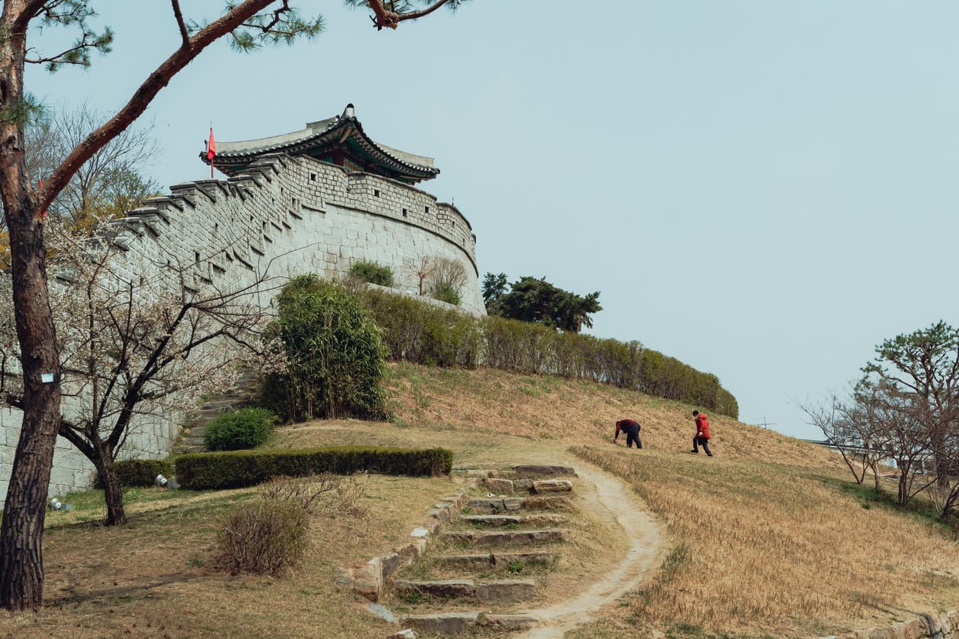 A historic Korean fortress wall trail in Seoul
