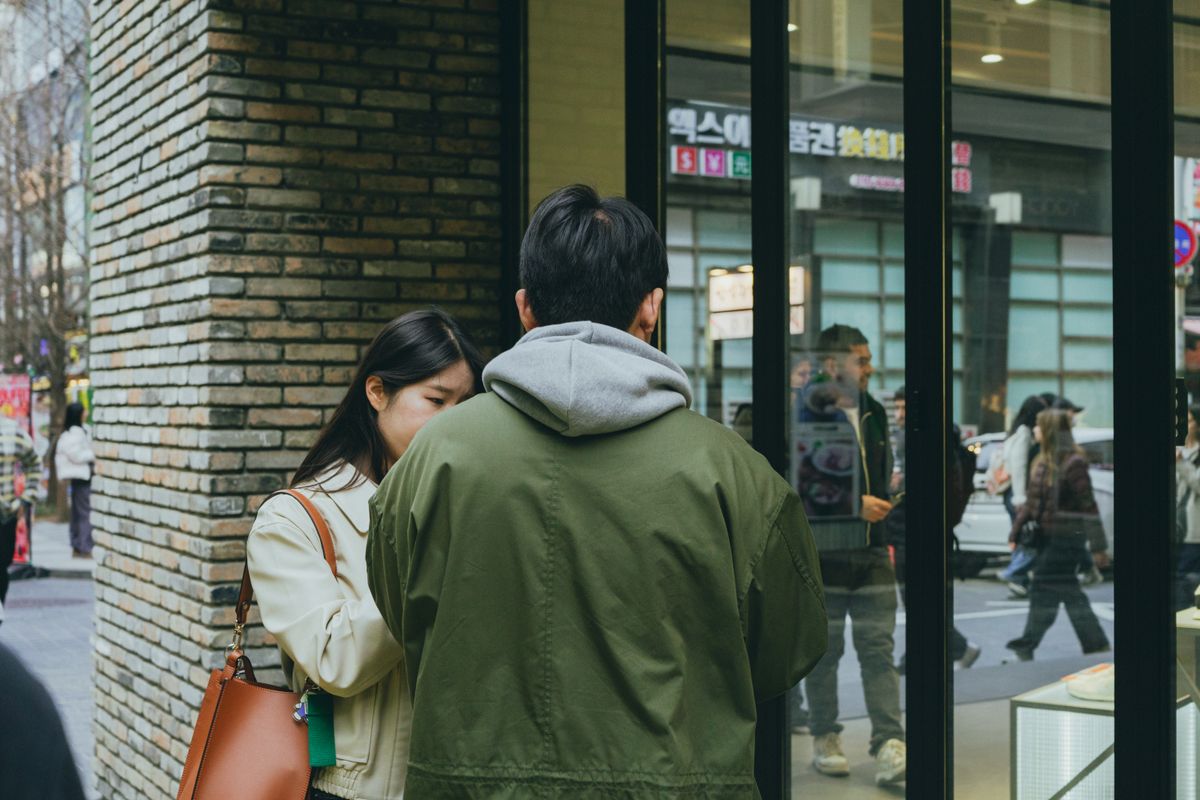 What to Call a Stranger in Korea: Jeogiyo, Sajangnim, Imo