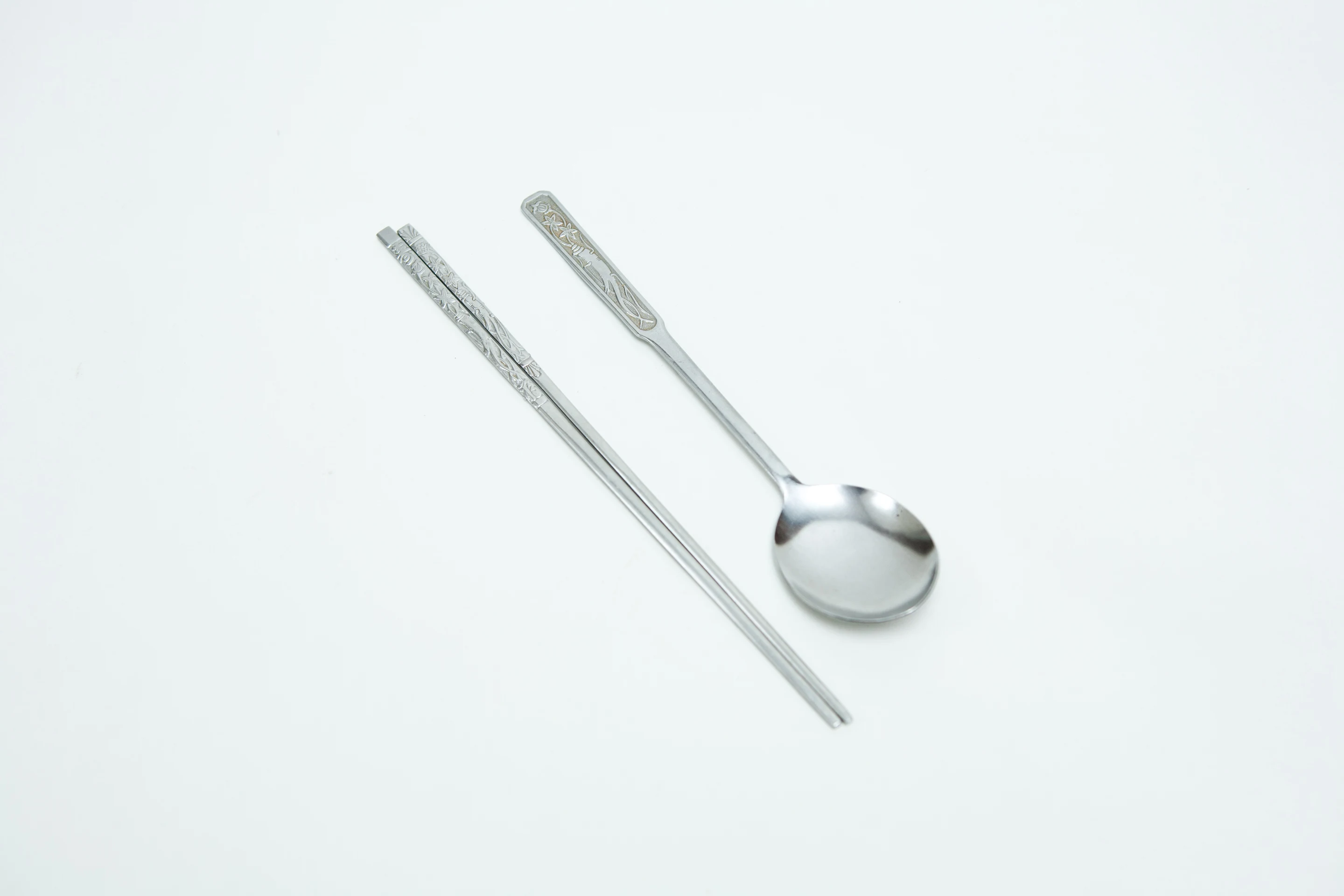 Why Korean Chopsticks Are Metal: Sujeo Etiquette, Spoon Rules, and What to Buy