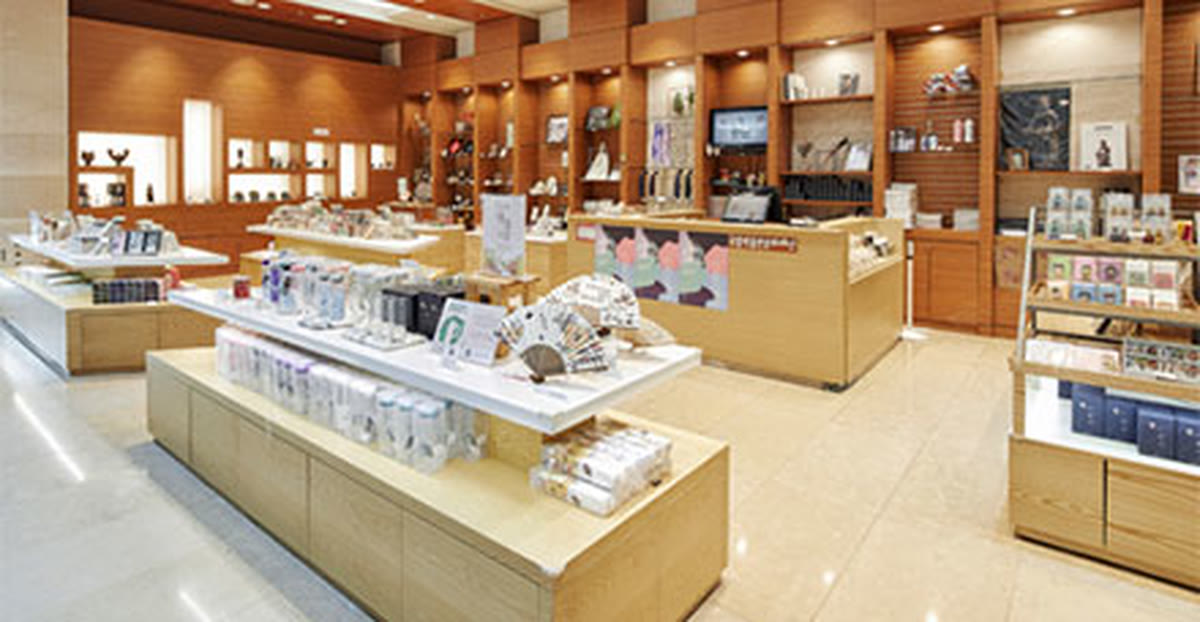 Heritage-inspired goods displayed inside a National Museum of Korea shop.