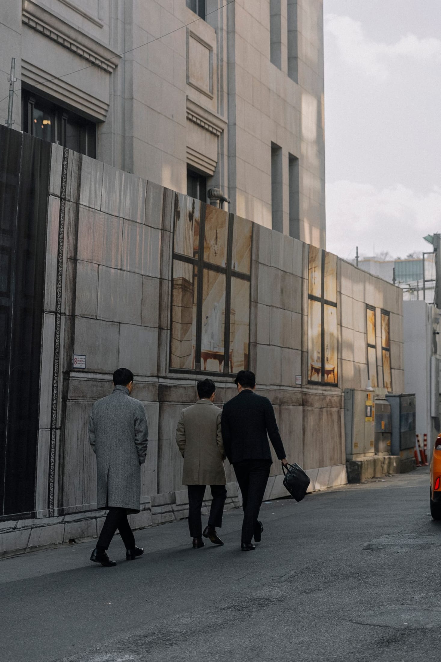 Kkondae (꼰대) Explained: Korea's Word for the Boss Who Knows Best