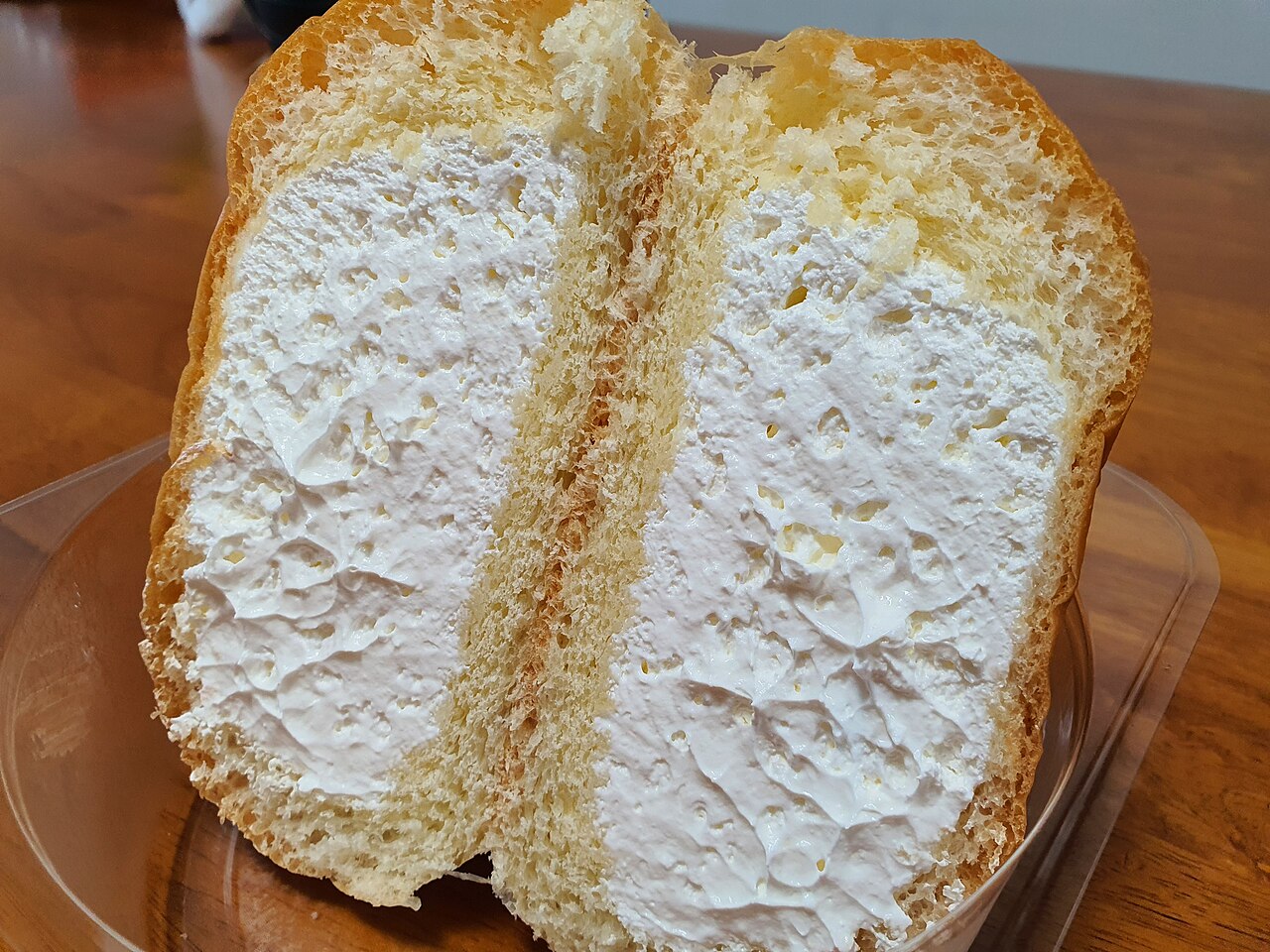 Yonsei Cream Bread: Korea's 100-Million-Unit Convenience Store Bun