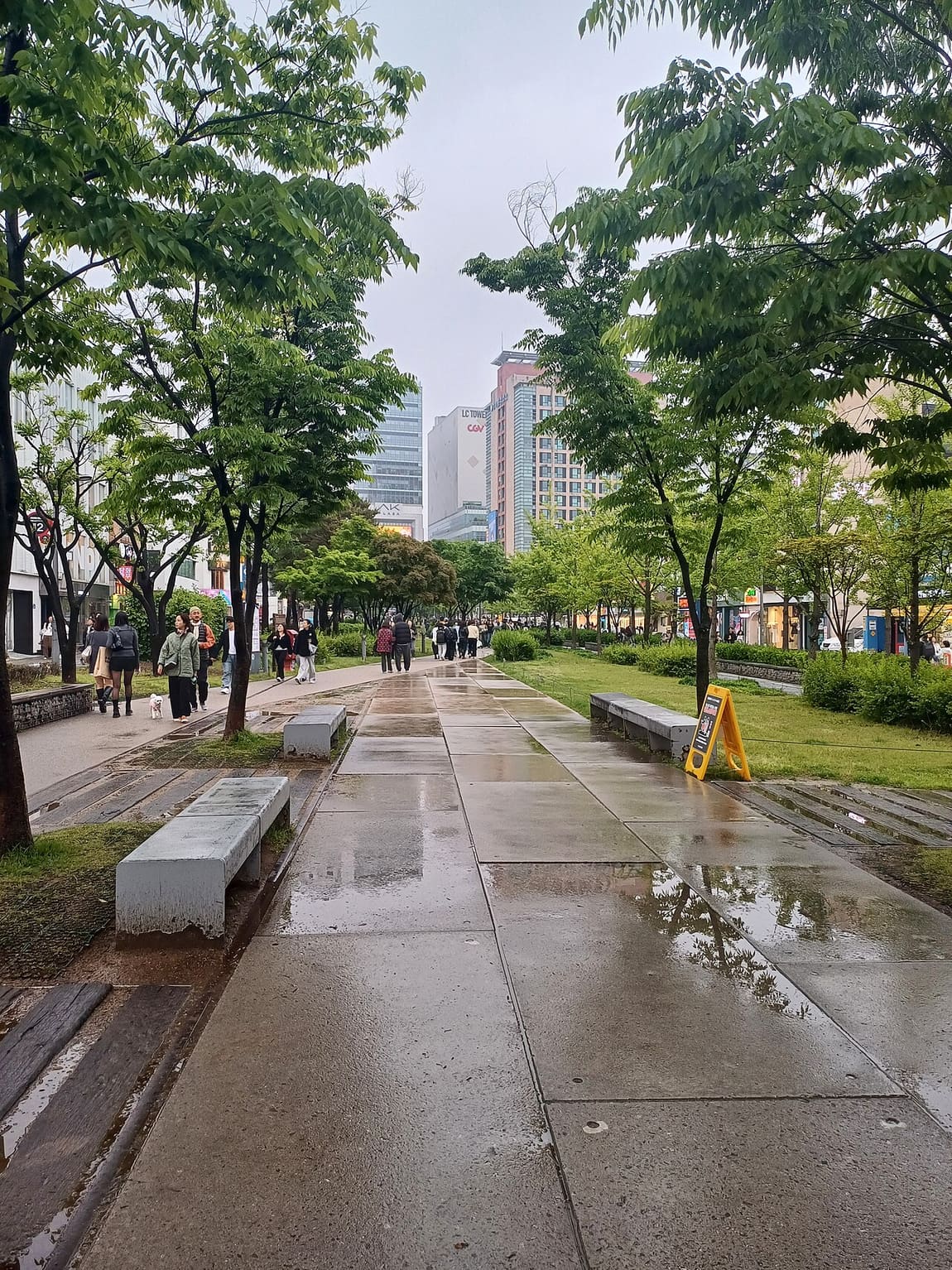 Yeonnam-dong Seoul Guide: The Park Built on a Buried Railway