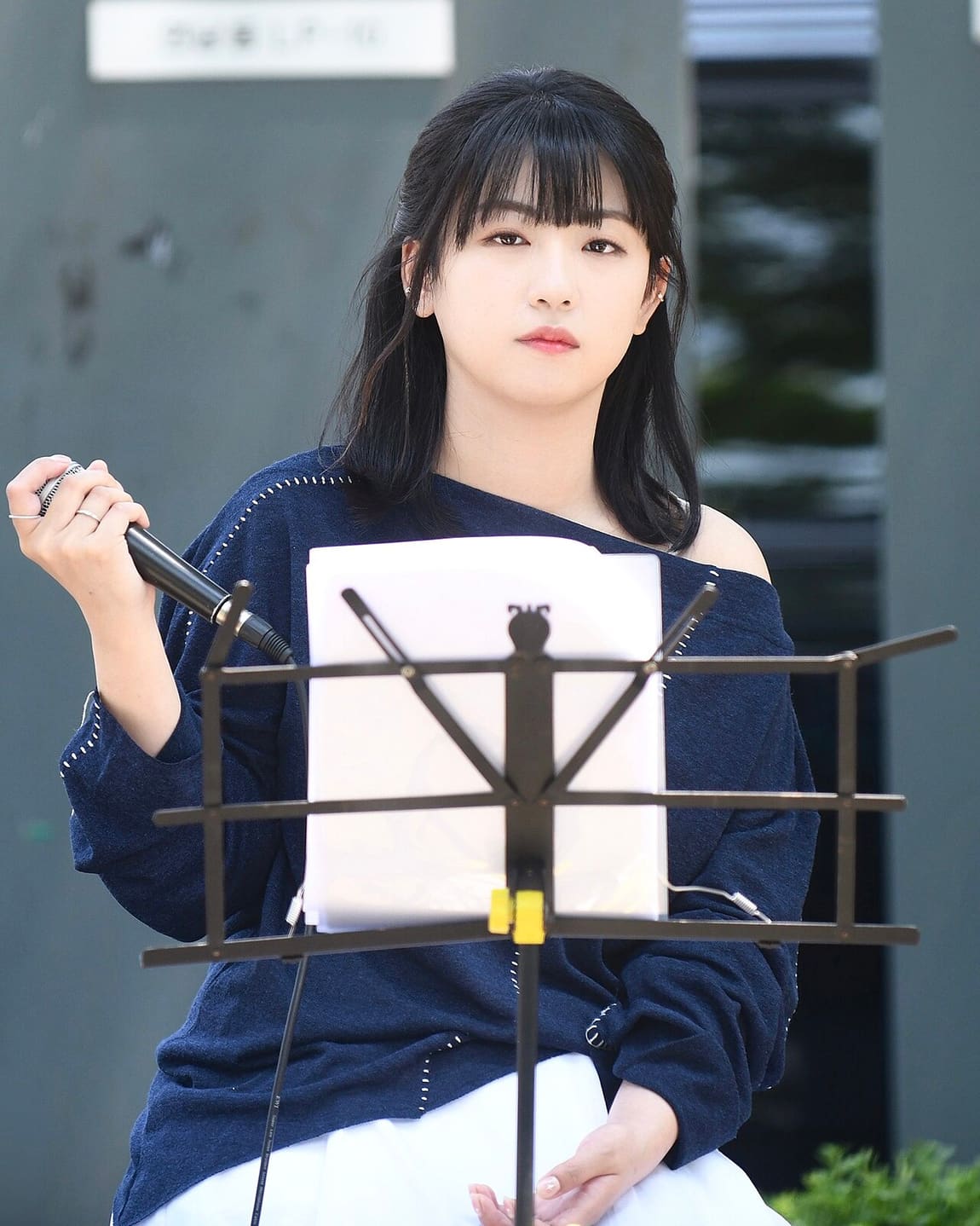Buskers performing beside the park in Yeonnam.