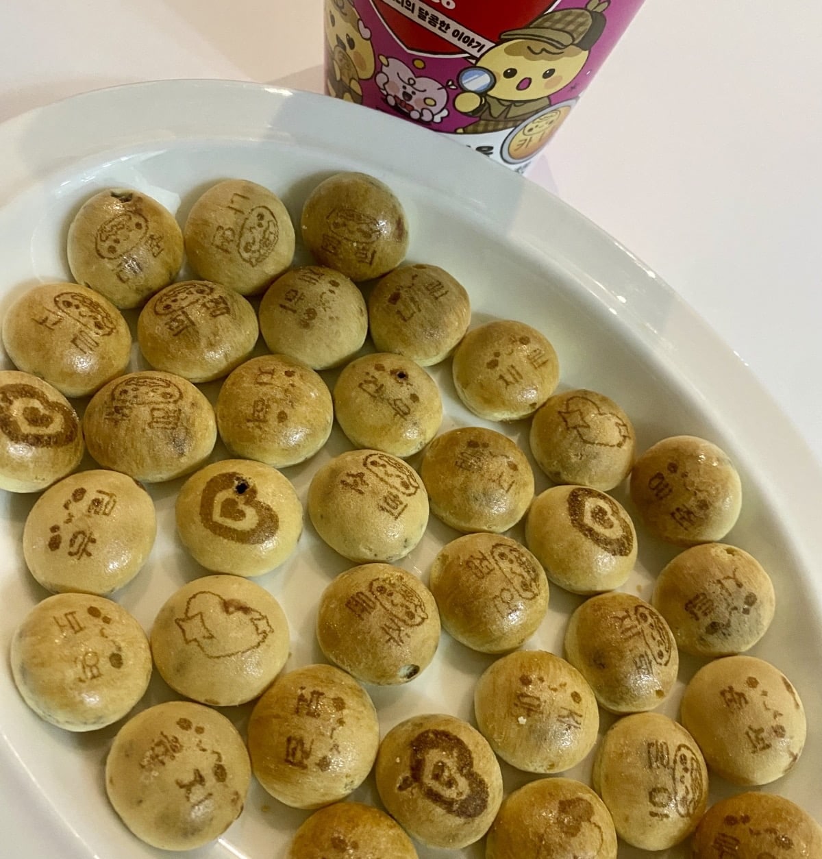 Kancho: The Korean Biscuit With 504 Names Printed On It, One Per Piece