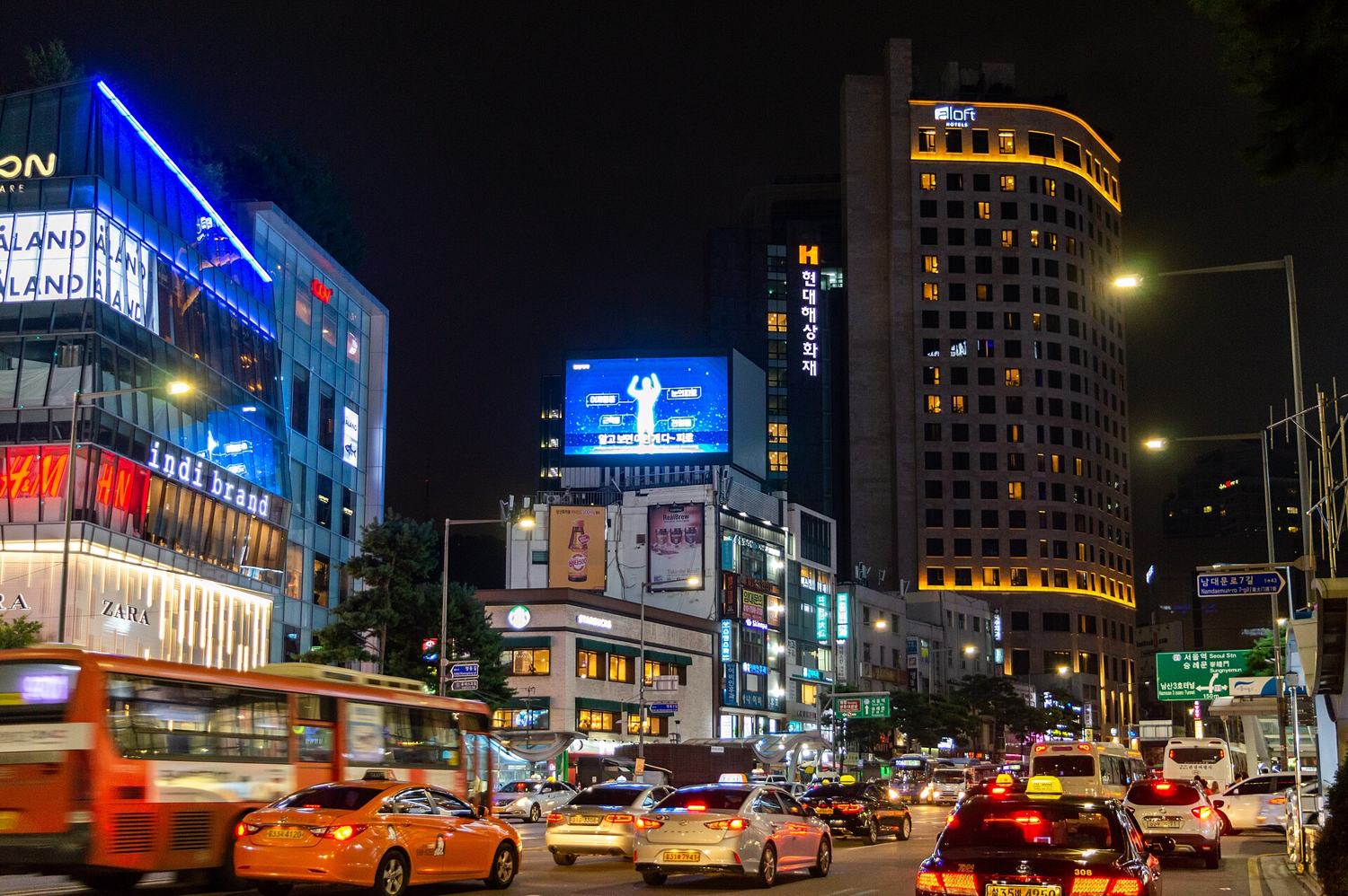 How Much Is a Hotel in Seoul, Korea, Per Night? The Official Numbers by Month, Star Grade and Neighbourhood: ₩207,000 Revenue per Room, ₩460,000 for Central Five-Star, the Cheapest and Dearest Months, and Why Rates Keep Rising