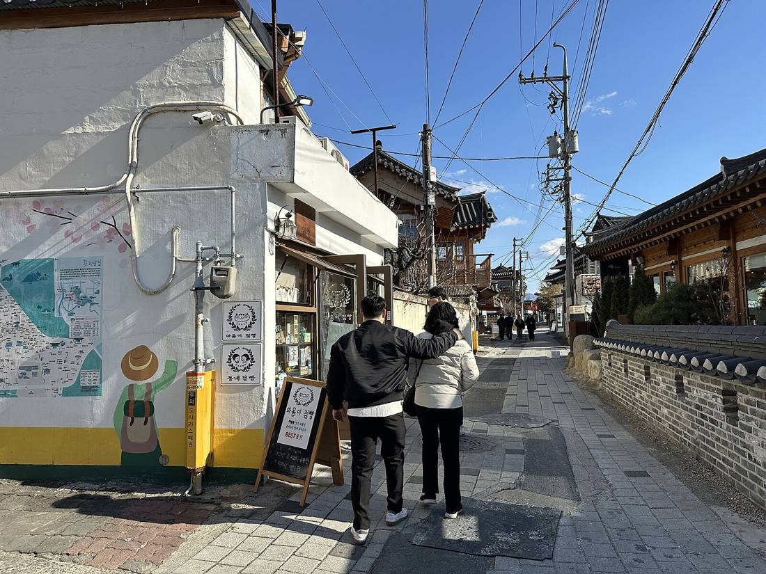 Where to Stay in Gyeongju, Korea: Old-Town Hanok, Bomun Lake or KTX Station